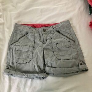 Athleta Stone Color Cargo Shorts Woman's Size 4